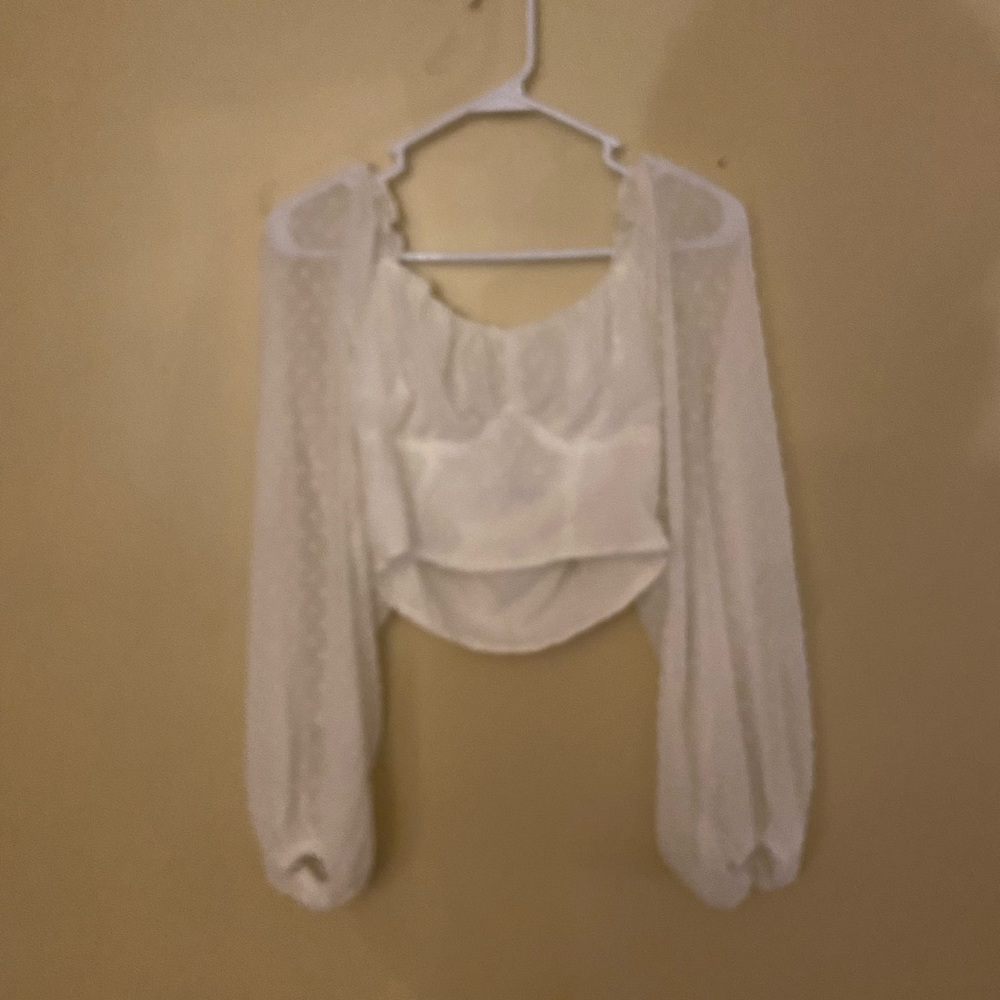 Long sleeve crop top